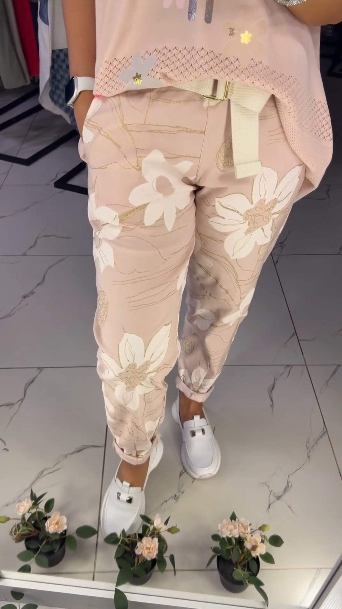 Lace Letter Top and Floral Casual Pants Two-piece Set